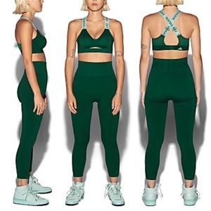 IVY PARK GREEN LEGGINGS